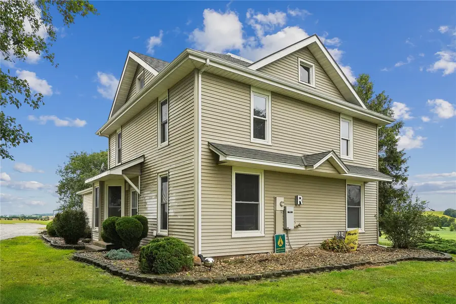 2275 59th St Drive, Vinton, IA 52349 - #2