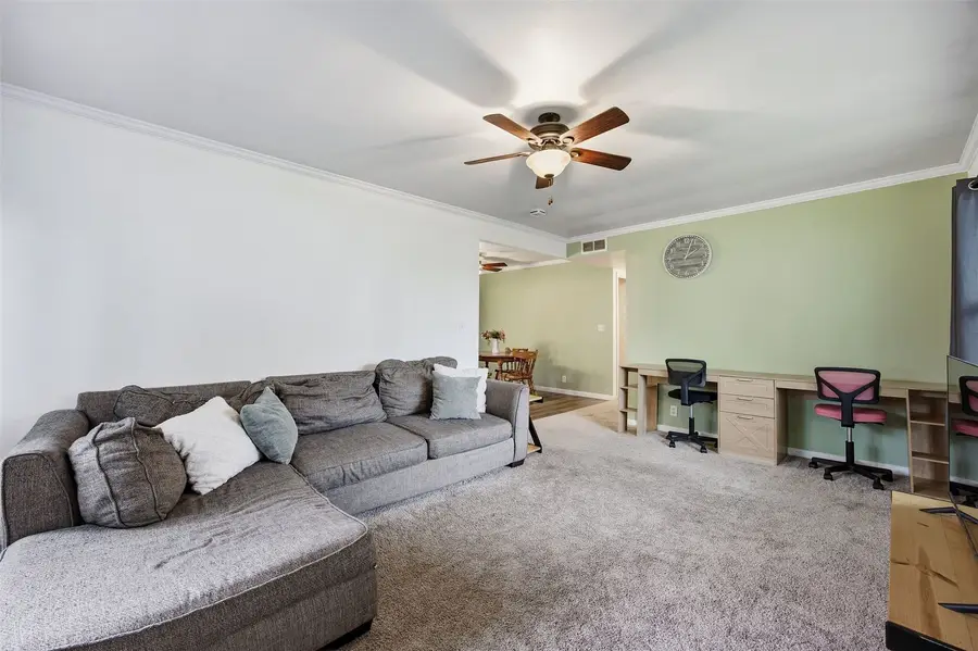 104 N Mcnamara Drive, Anamosa, IA 52205 - #3