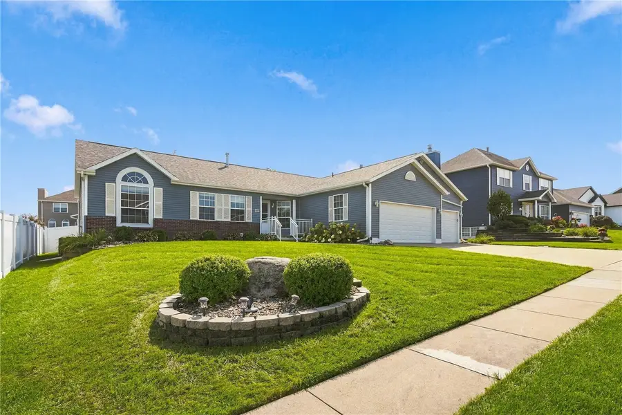 6805 Stone Terrace Dr, Cedar Rapids, IA 52404 - #2
