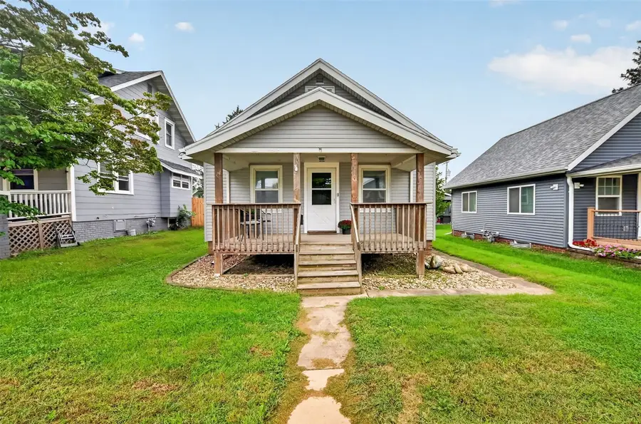 2136 C Street Sw, Cedar Rapids, IA 52404 - #2