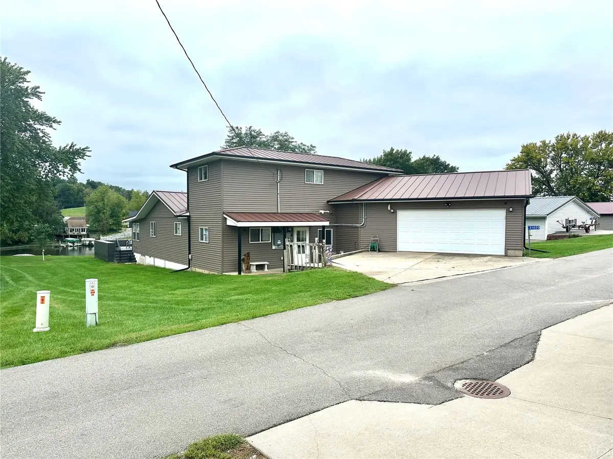 21020 265th Street, Manchester, IA 52057 - #1