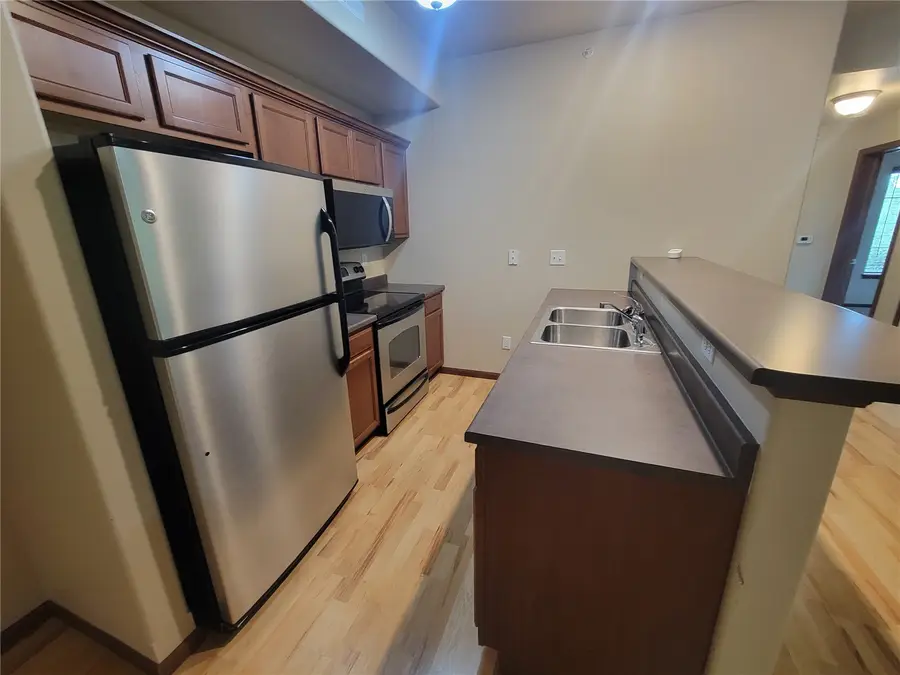 1820 W Benton Street #301, Iowa City, IA 52246 - #3