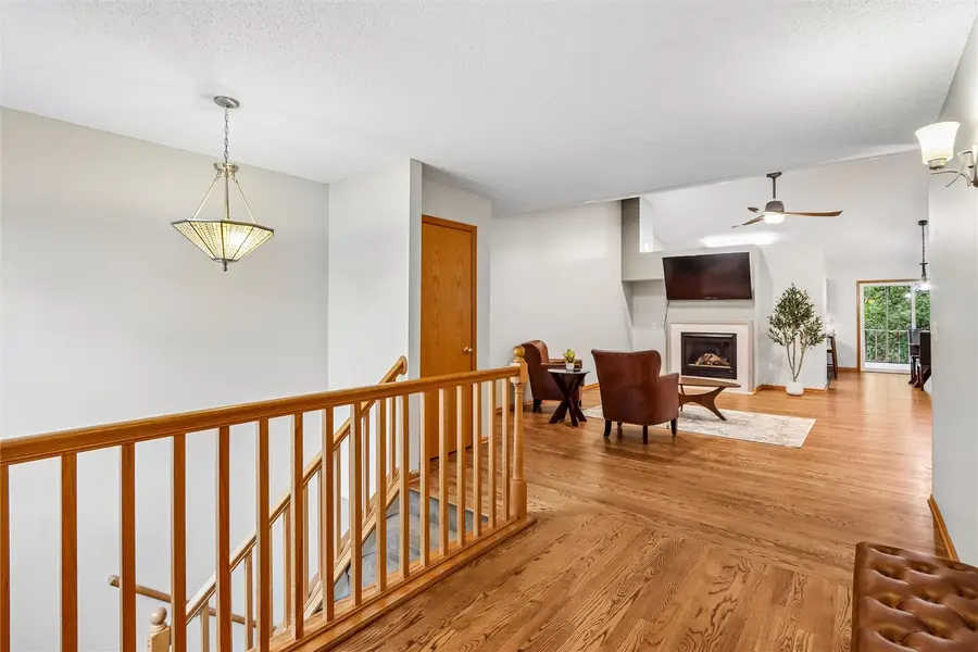 2283 E Grantview Dr, Coralville, IA 52241 - #3