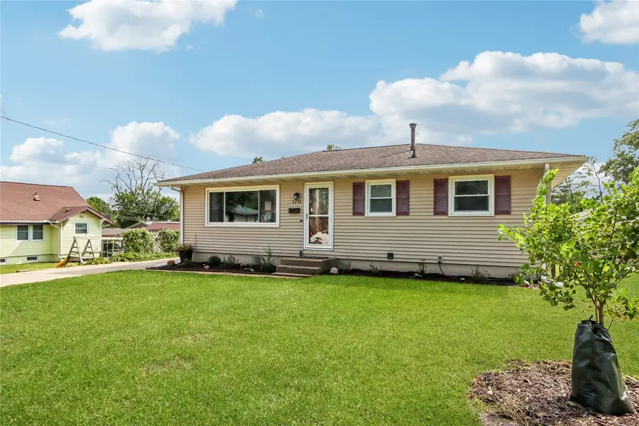 1711 34th Street Ne, Cedar Rapids, IA 52402 - #2
