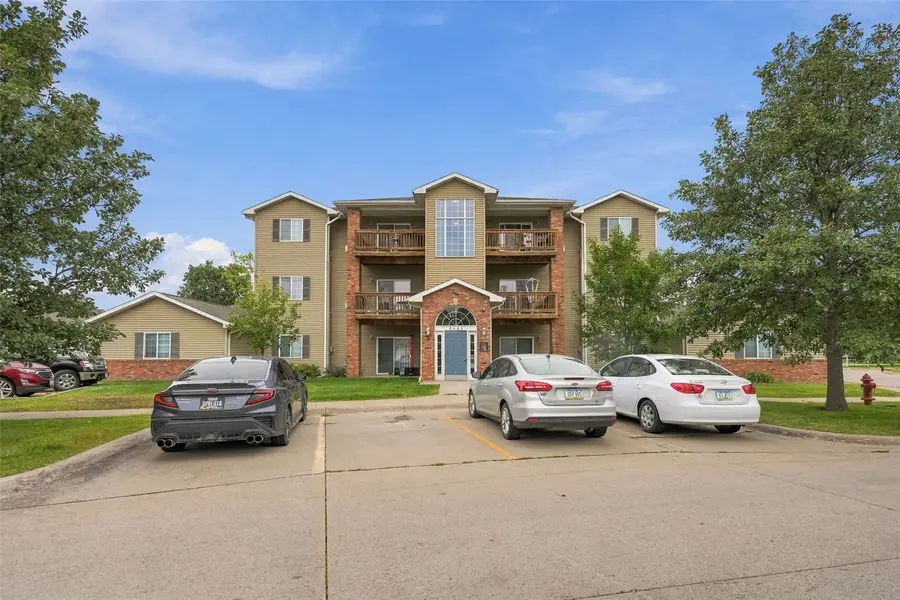 2665 Triple Crown Lane #2, Iowa City, IA 52240 - #2