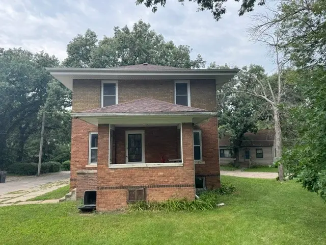 5 Willow Drive, Mason City, IA 50401 - #2