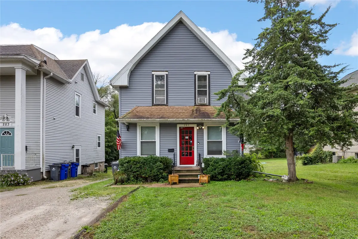 281 34th Street Drive Se, Cedar Rapids, IA 52403 - #1