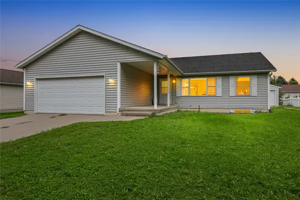 1209 Business 30 Sw, Mt Vernon, IA 52314