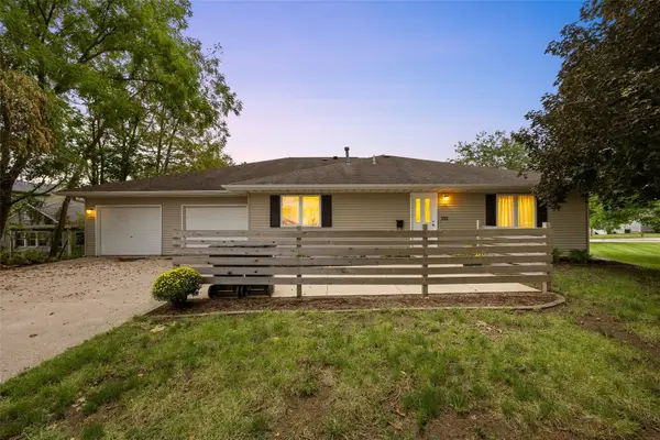 1011 Rochester Avenue, Iowa City, IA 52245