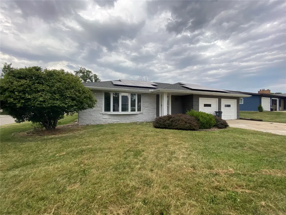 744 30th Ne, Cedar Rapids, IA 52402 - #1