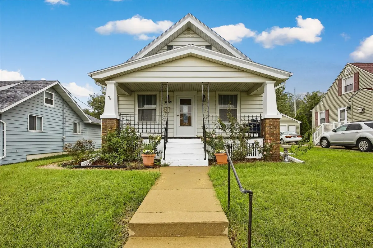 1724 J Ave Ne, Cedar Rapids, IA 52402 - #1