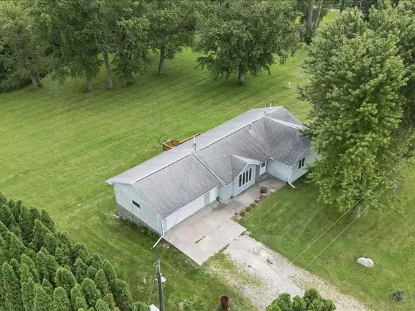 1822 Y Avenue, Homestead, IA 52236