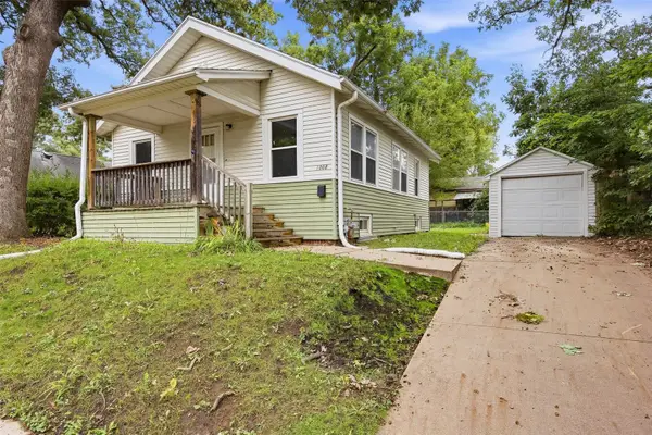 1008 Daniels Street Ne, Cedar Rapids, IA 52402