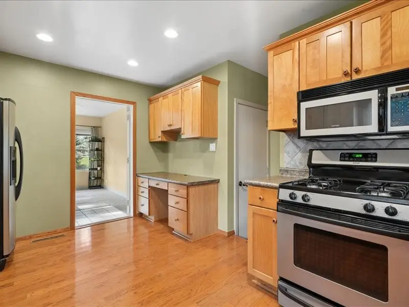 920 Westwood Drive Nw, Cedar Rapids, IA 52405 - #3