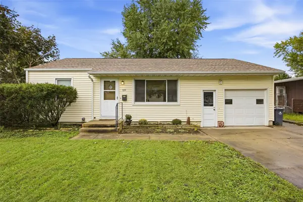 1211 Crestview Drive Se, Cedar Rapids, IA 52403