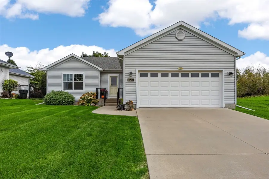 8520 Grand Oaks Drive Ne, Cedar Rapids, IA 52402 - #2