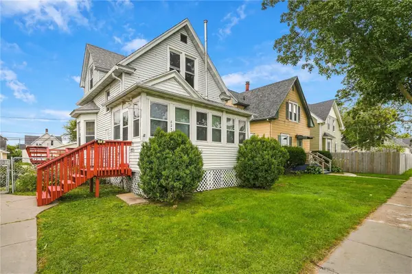 823 D Ave Nw, Cedar Rapids, IA 52405