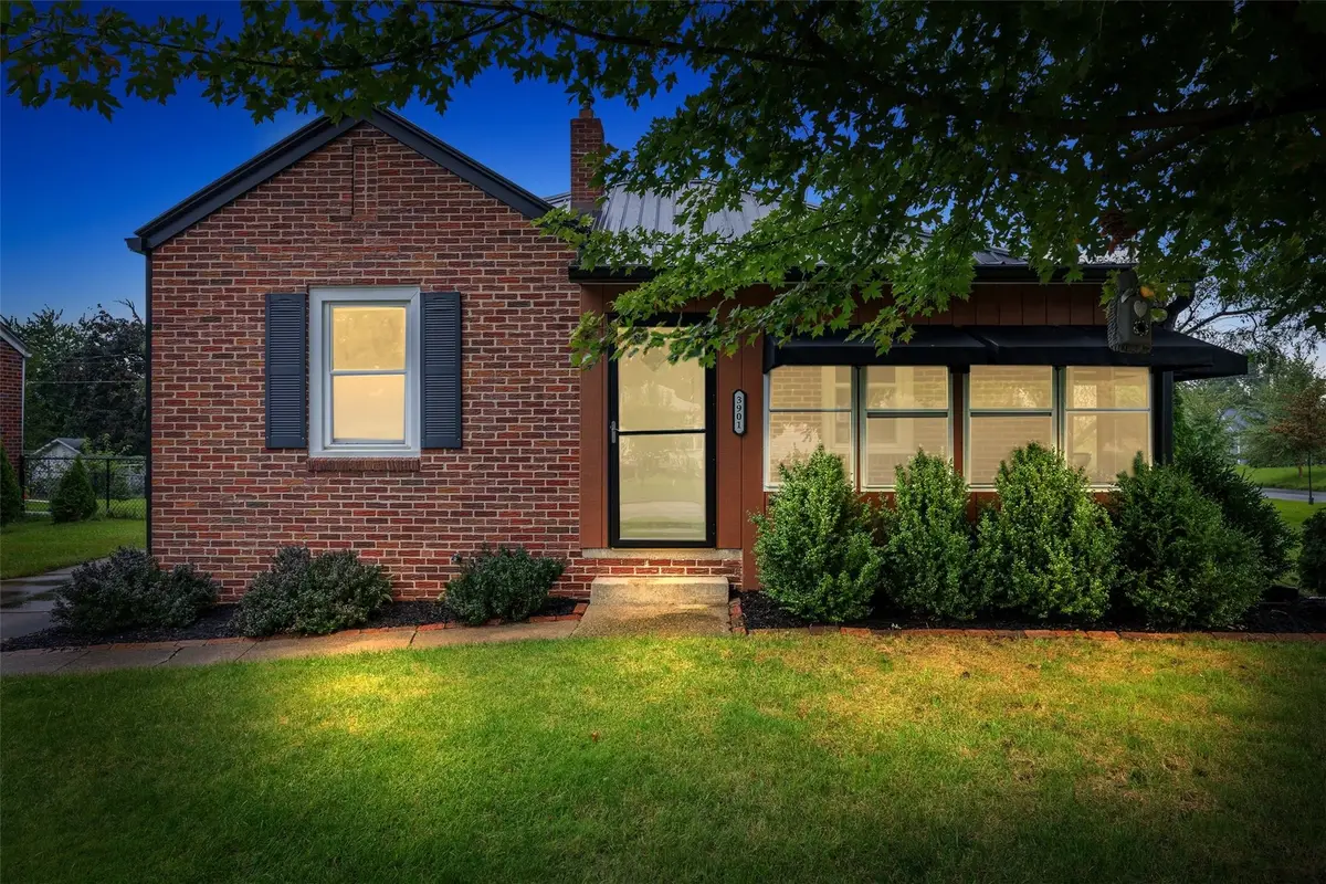 3901 B Avenue Ne, Cedar Rapids, IA 52402 - #1