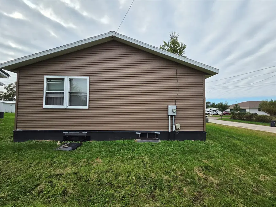 2040 Riverview Street Se, Cedar Rapids, IA 52403 - #2
