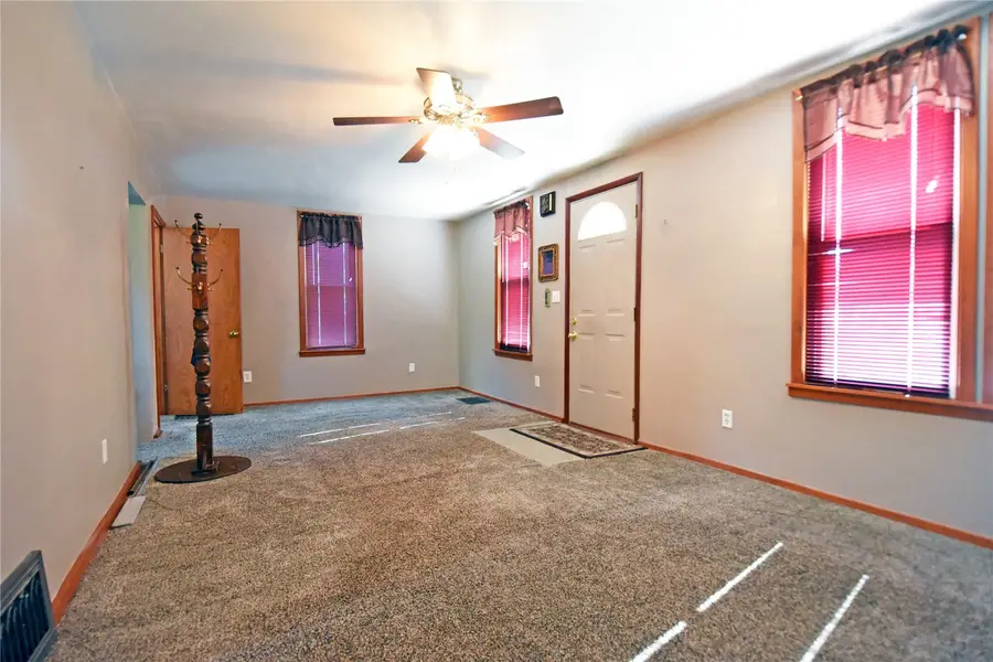 3137 Emerald Avenue Se, Cedar Rapids, IA 52403 - #3