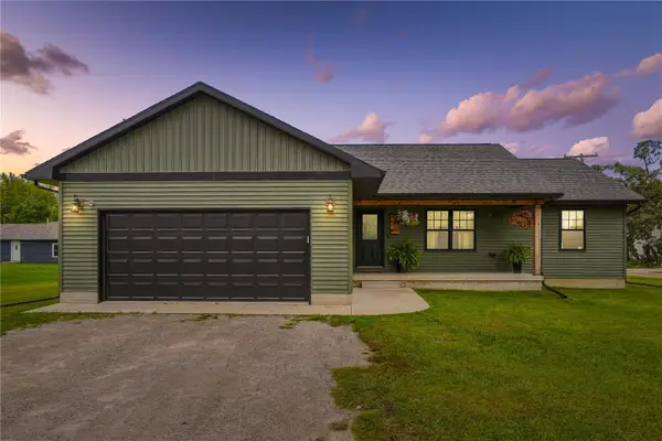502 E Walnut Street, , IA 52326