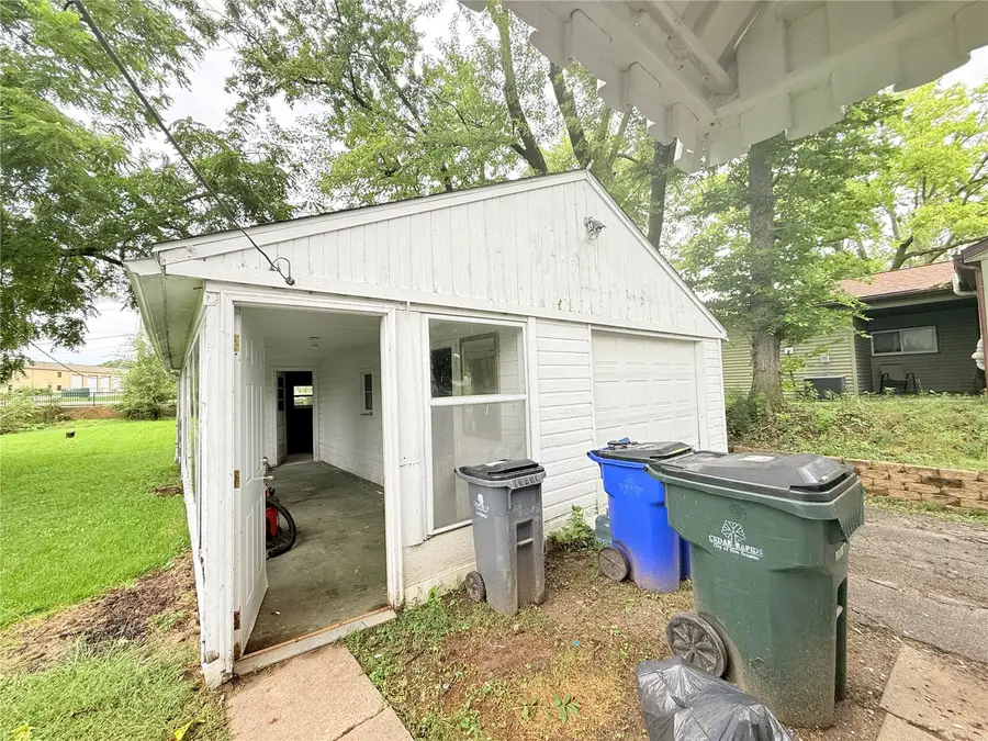 2510 Linwood Street Sw, Cedar Rapids, IA 52404 - #2