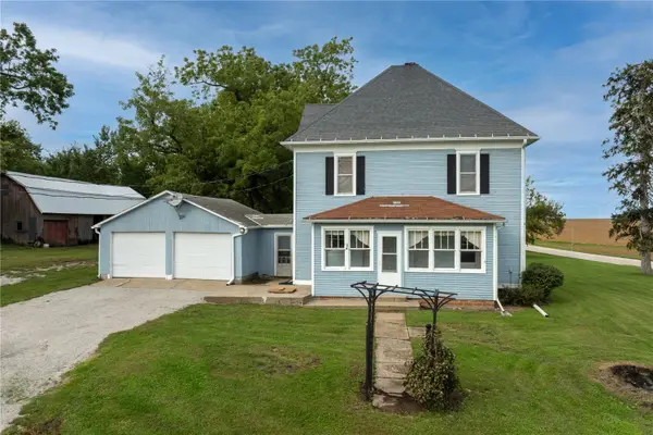 6547 24th Ave, Vinton, IA 52349