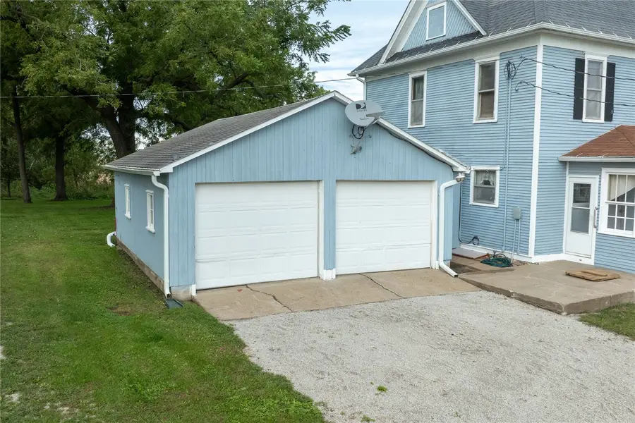 6547 24th Ave, Vinton, IA 52349 - #2