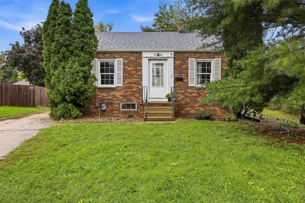 3922 Hart Court Ne, Cedar Rapids, IA 52402