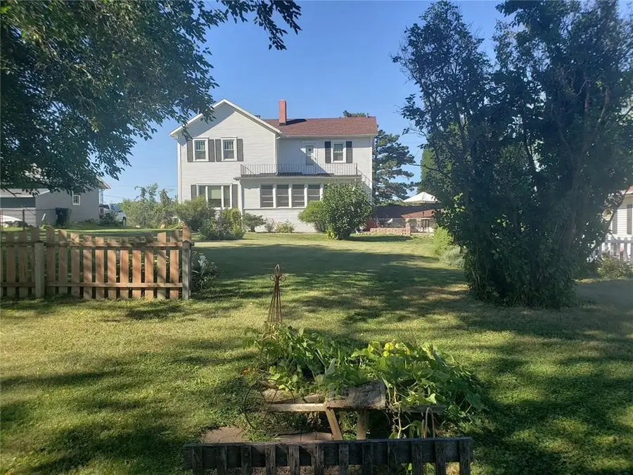 3501 F Avenue Nw, Cedar Rapids, IA 52405 - #3