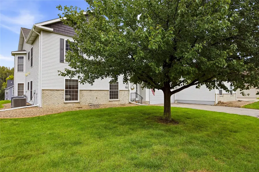 4535 Westchester Drive Ne #B, Cedar Rapids, IA 52402 - #2