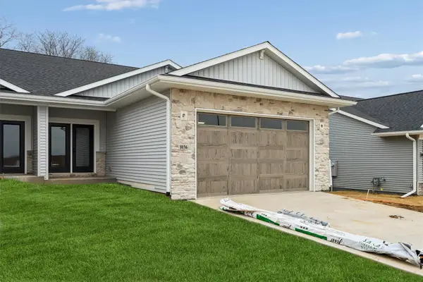 1020 Highland Trl, Solon, IA 52333