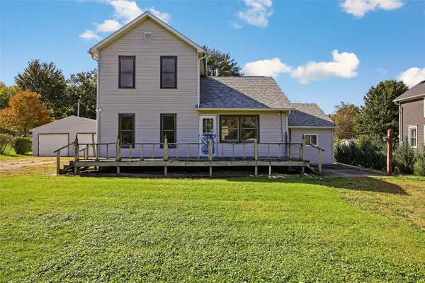 12016 Locust Street Sw, Cedar Rapids, IA 52404
