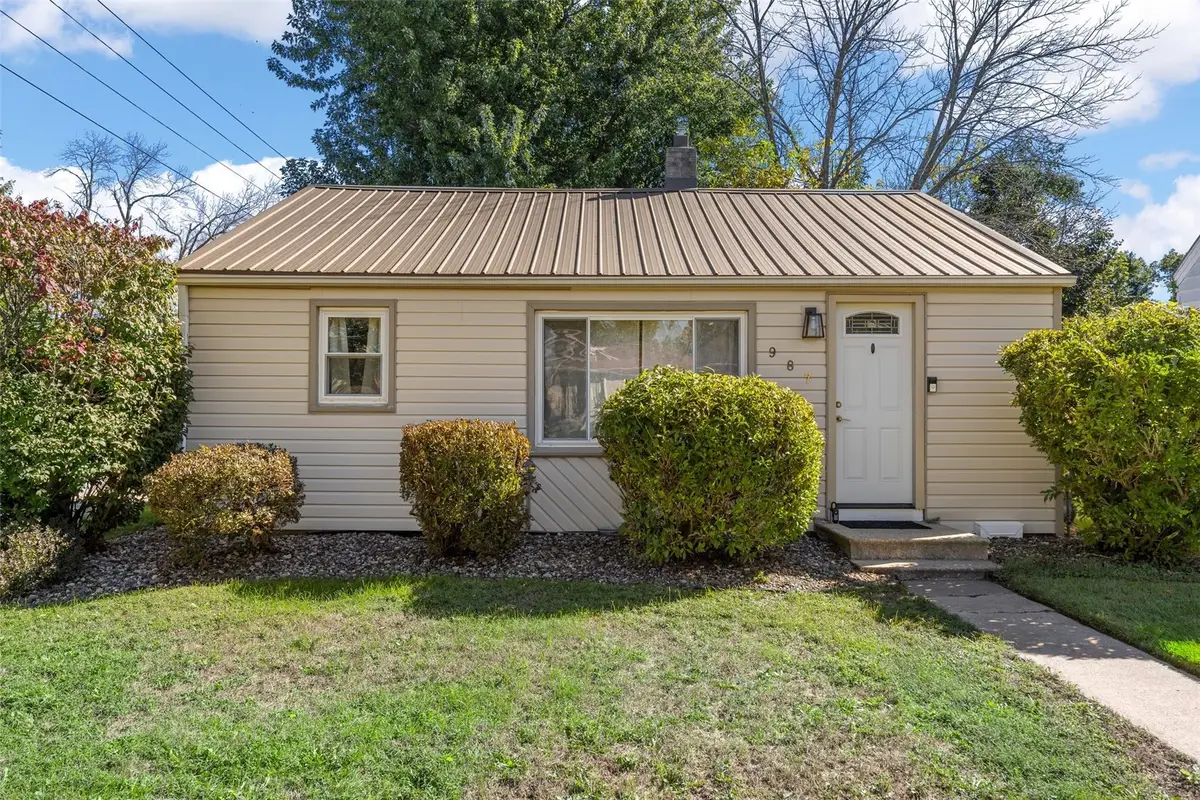 987 20th Street, Marion, IA 52302 - #1