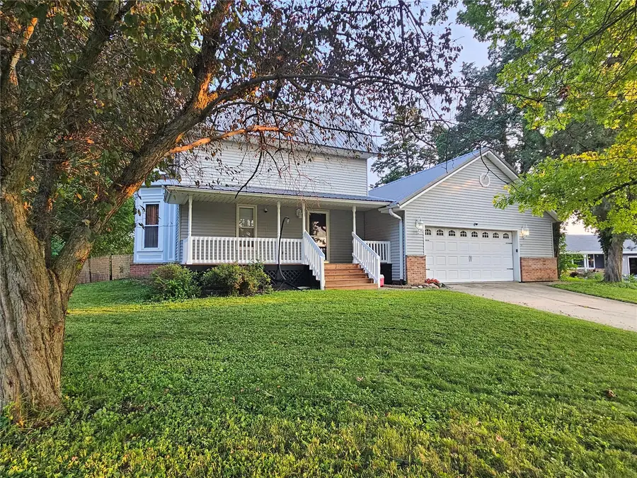 101 Sunset Drive, Anamosa, IA 52205 - #3