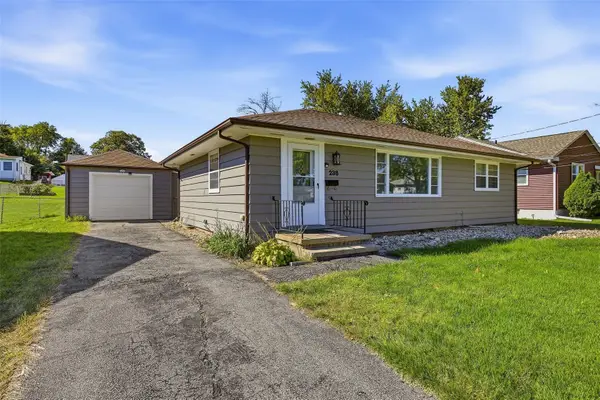238 24th Street Nw, Cedar Rapids, IA 52405