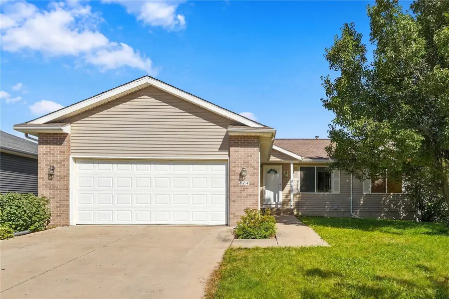 814 Moose Drive Nw, Cedar Rapids, IA 52405 - #2
