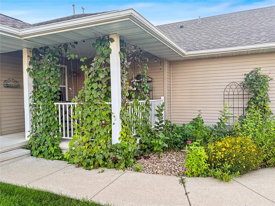 6331 Muirfield Dr, Cedar Rapids, IA 52404 - #3