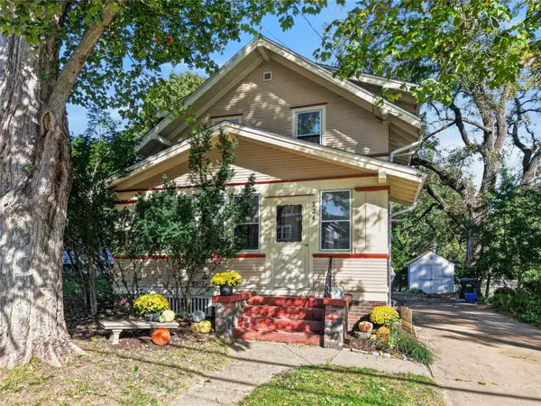 724 N Dodge Street, Iowa City, IA 52245