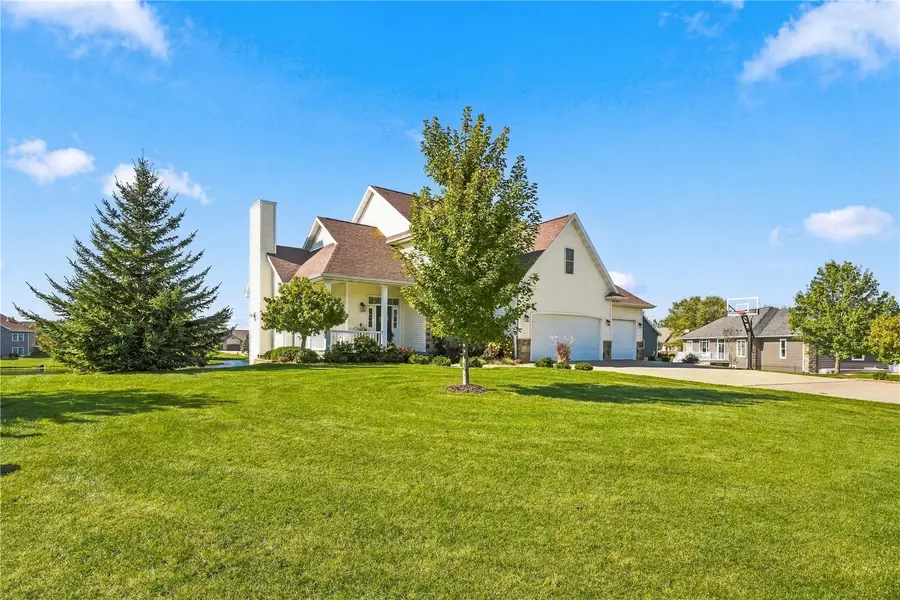 6413 Milburn Ne, Cedar Rapids, IA 52411 - #2