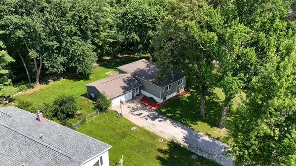 1948 Surf Drive Ne, Solon, IA 52333