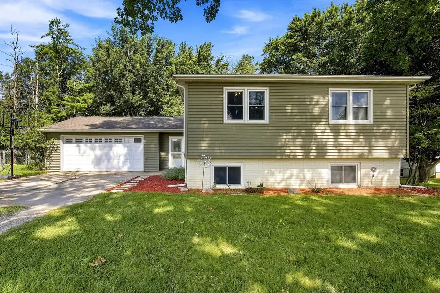 1948 Surf Drive Ne, Solon, IA 52333 - #3