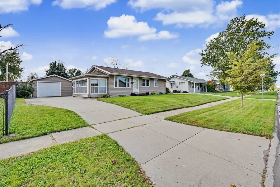 2465 1st Ave, Marion, IA 52302 - #2