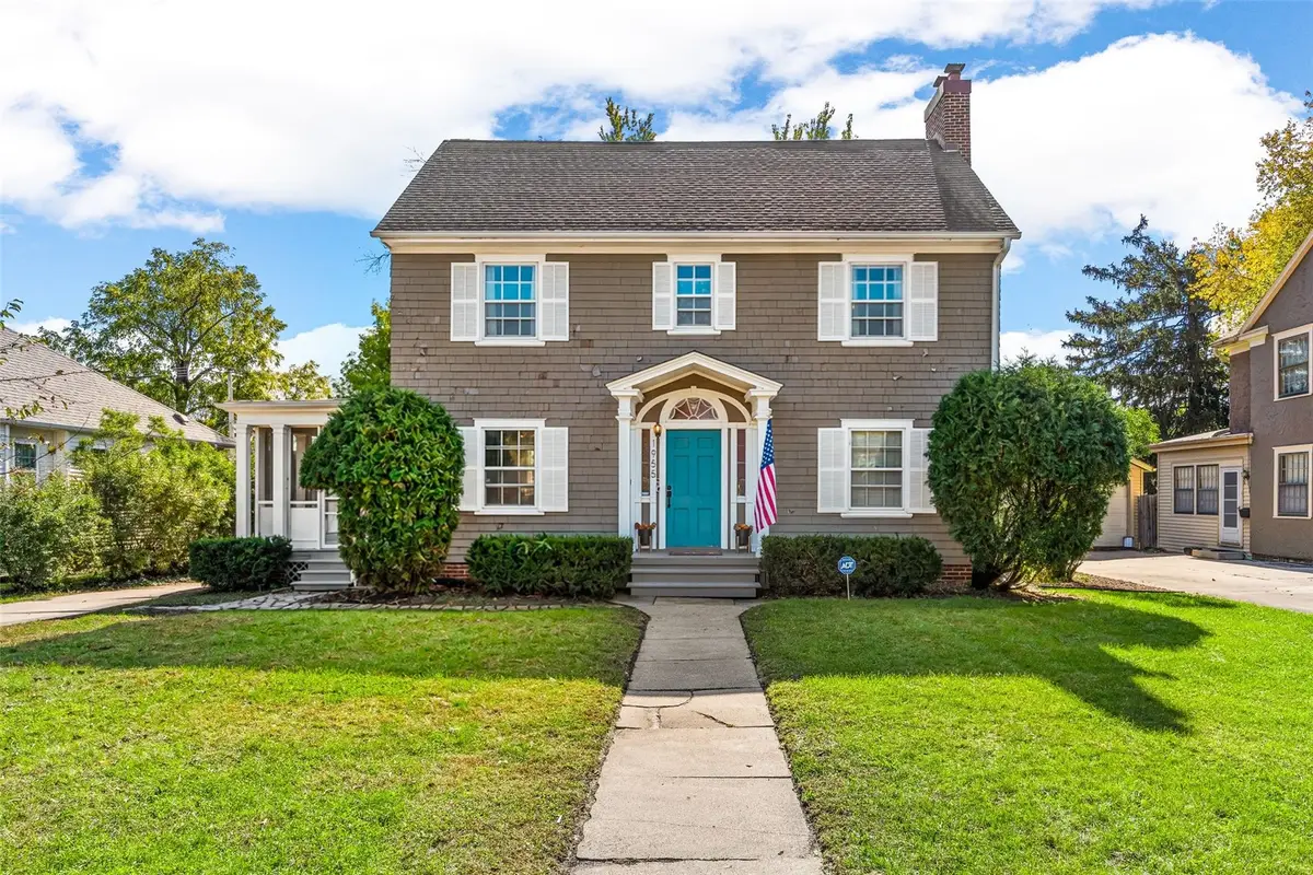 1955 Blake Boulevard Se, Cedar Rapids, IA 52403 - #1