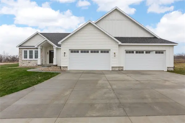 1603 Eagleview Drive, Fairfax, IA 52228