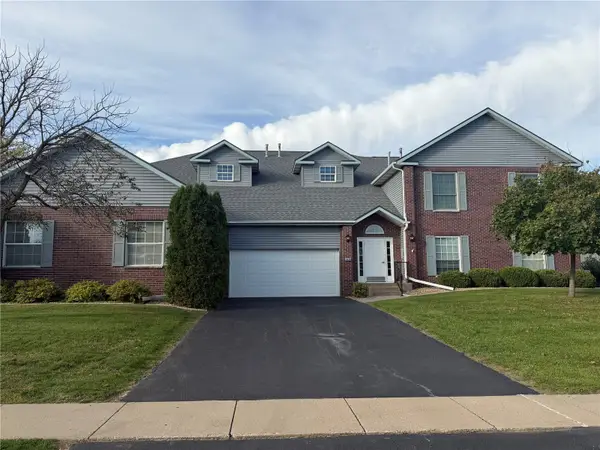 2920 Towne House Drive Ne #B, Cedar Rapids, IA 52402