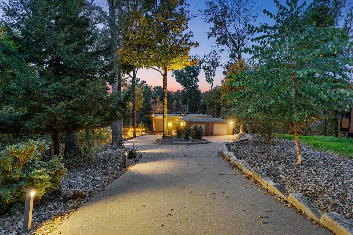 4330 Eaglemere Court Se, Cedar Rapids, IA 52403 - #1