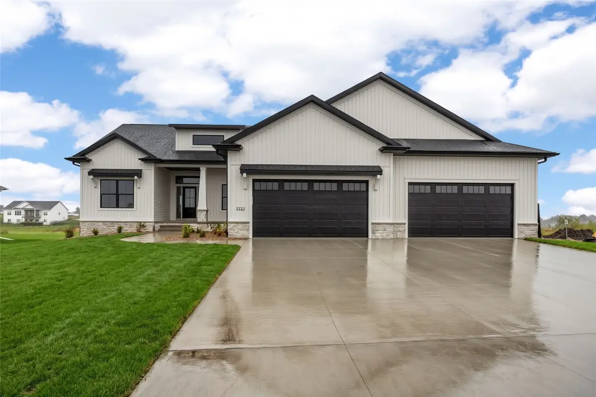5327 Silver Ridge Rd, Marion, IA 52302 - #1
