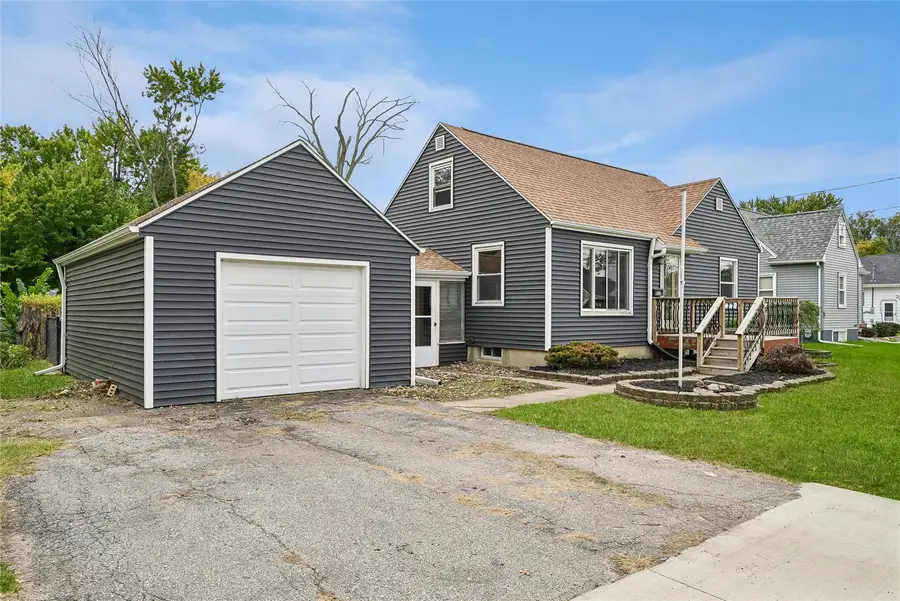 1117 35th Street Ne, Cedar Rapids, IA 52402 - #3