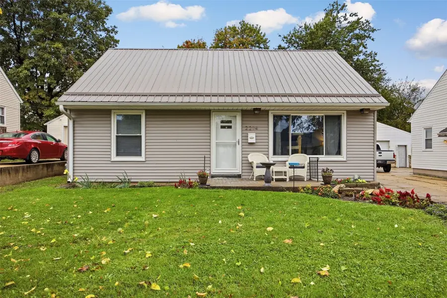 2214 Mallory St Sw, Cedar Rapids, IA 52404 - #3
